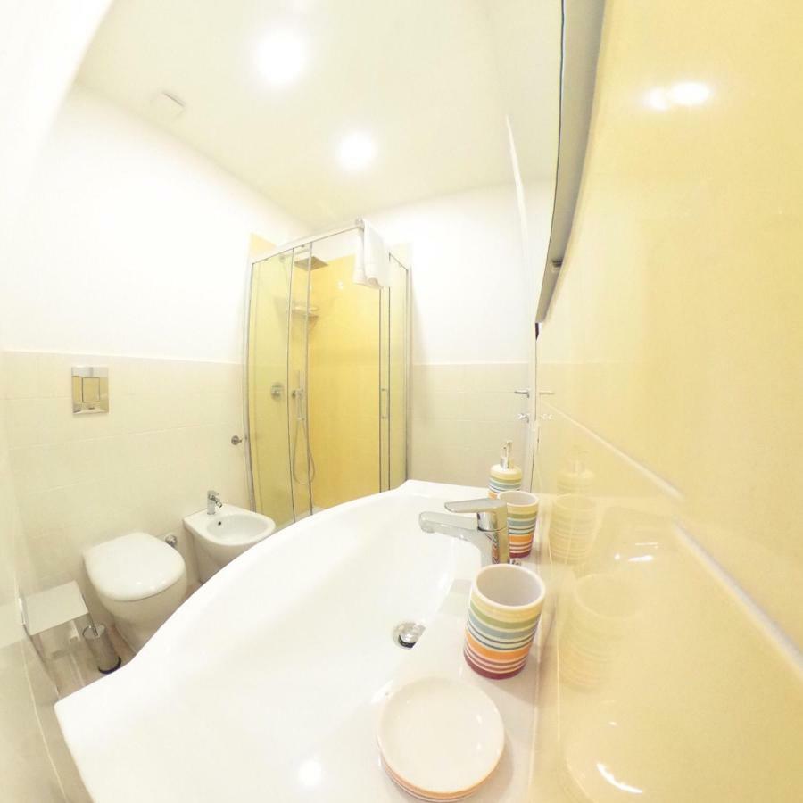 St. Teresa Museum Suites Naples Luaran gambar