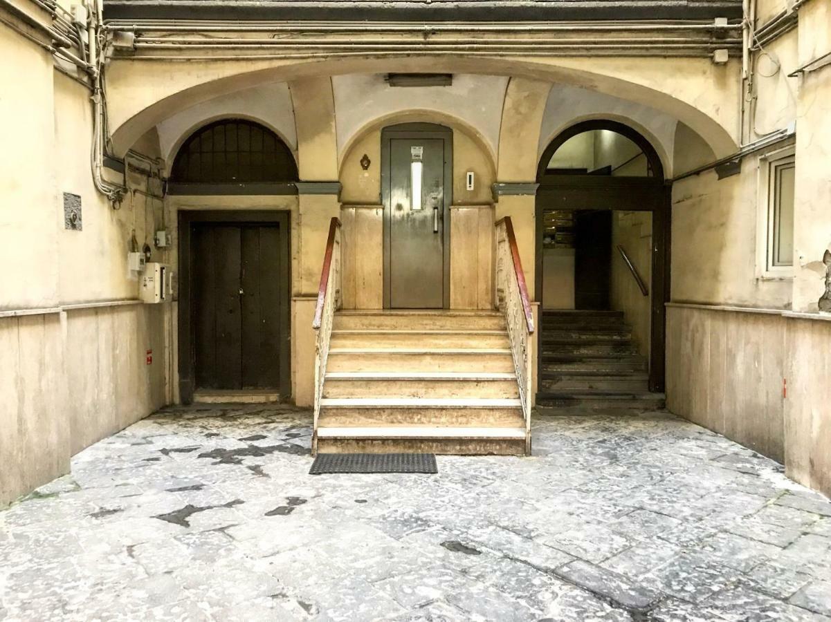 St. Teresa Museum Suites Naples Luaran gambar