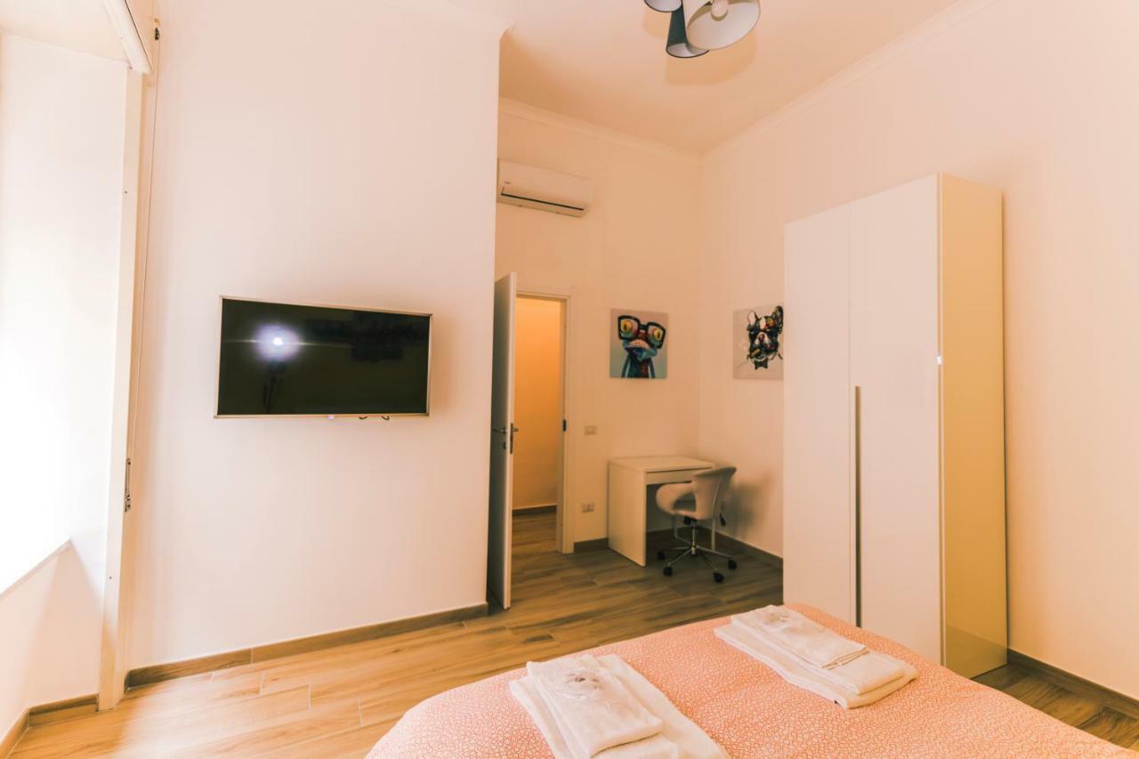St. Teresa Museum Suites Naples Luaran gambar