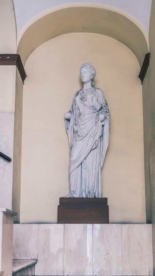 St. Teresa Museum Suites Naples Luaran gambar